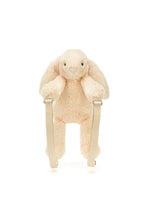 
                        
                          將圖片載入圖庫檢視器 Jellycat Smudge Rabbit Backpack
                        
                      