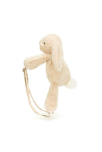 
                        
                          將圖片載入圖庫檢視器 Jellycat Smudge Rabbit Backpack
                        
                      