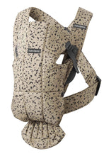 
                        
                          Load image into Gallery viewer, BabyBjörn Baby Carrier Mini - Beige/Dark Grey, Woven
                        
                      