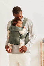 
                        
                          將圖片載入圖庫檢視器 BabyBjörn Baby Carrier Mini - Dark Green, Woven
                        
                      