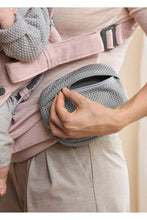 
                        
                          將圖片載入圖庫檢視器 BabyBjörn Pocket Pouch for Baby Carrier
                        
                      