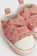 
                        
                          將圖片載入圖庫檢視器 Mothercare Autumn Pram Trainers
                        
                      